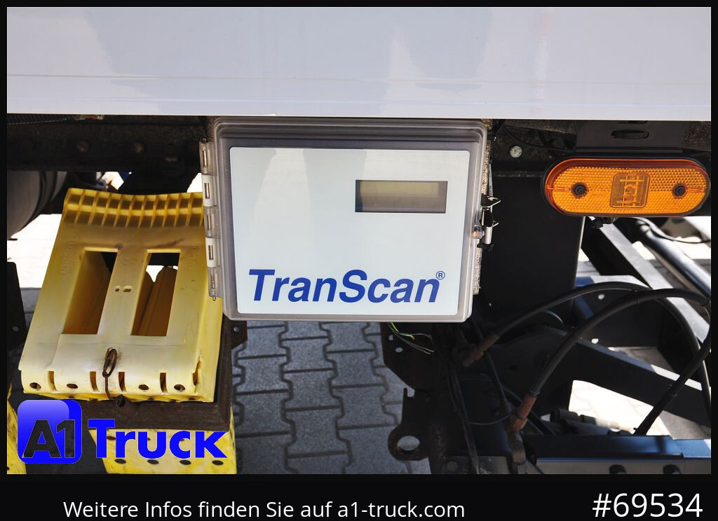 SCHMITZ ZKO 18 Tandem Carrier 850 U durchladbar - مقطورة فريزر: صورة 4 SCHMITZ ZKO 18 Tandem Carrier 850 U durchladbar - مقطورة فريزر: صورة 4
