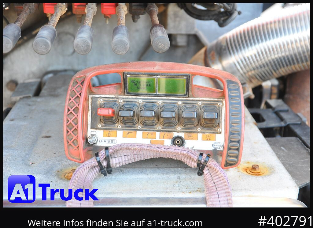 VOLVO FMX 330 Singel Tire 4x4 Blatt/Blatt Fassi F 135 - شاحنات مسطحة, شاحنة كرين: صورة 4 VOLVO FMX 330 Singel Tire 4x4 Blatt/Blatt Fassi F 135 - شاحنات مسطحة, شاحنة كرين: صورة 4