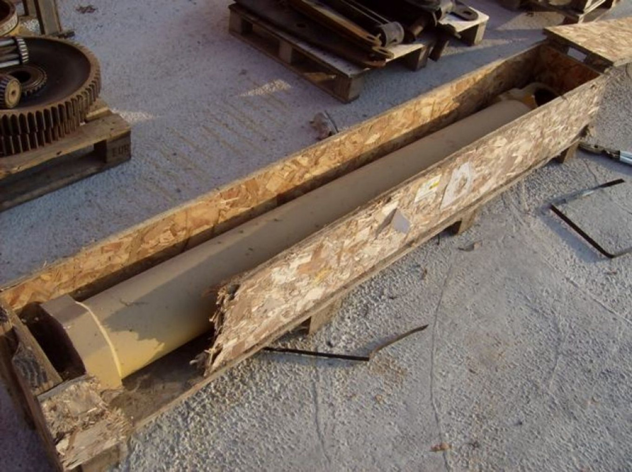 Caterpillar 225 CANNA NUOVA PER CILINDRO STICK - اسطوانة هيدروليكية - آلات البناء: صورة 2 Caterpillar 225 CANNA NUOVA PER CILINDRO STICK - اسطوانة هيدروليكية - آلات البناء: صورة 2