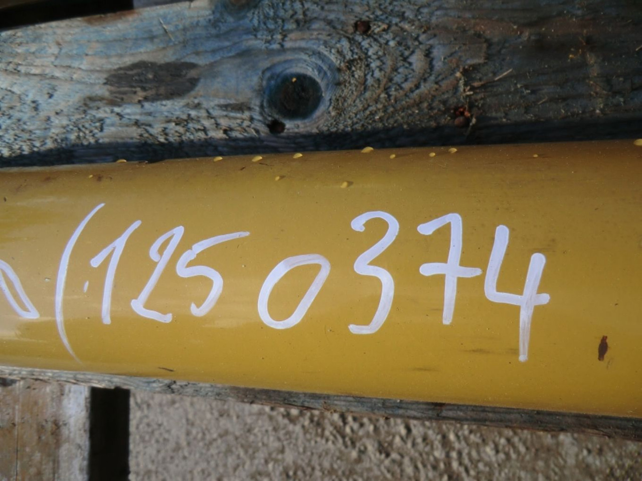 Caterpillar 928G CILINDRI DI STERZO - اسطوانة هيدروليكية - آلات البناء: صورة 1 Caterpillar 928G CILINDRI DI STERZO - اسطوانة هيدروليكية - آلات البناء: صورة 1