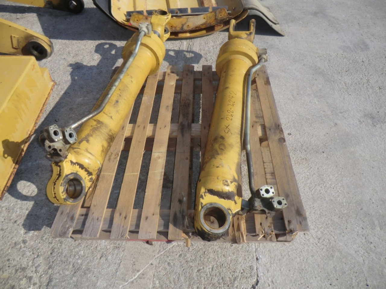 Caterpillar 962H Cilindro di sollevamento SX - اسطوانة هيدروليكية - آلات البناء: صورة 3 Caterpillar 962H Cilindro di sollevamento SX - اسطوانة هيدروليكية - آلات البناء: صورة 3