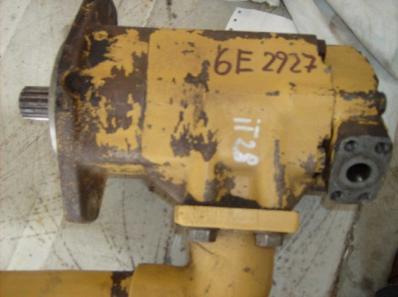 Caterpillar IT28B POMPA IDRAULICA - مضخة هيدروليكية - آلات البناء: صورة 1 Caterpillar IT28B POMPA IDRAULICA - مضخة هيدروليكية - آلات البناء: صورة 1