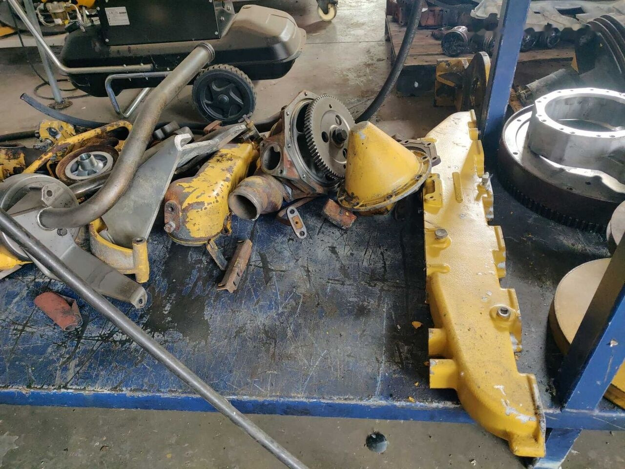 Engine component 41Z15332 Caterpillar 3406B - المحرك و قطع الغيار - حفارة: صورة 2 Engine component 41Z15332 Caterpillar 3406B - المحرك و قطع الغيار - حفارة: صورة 2