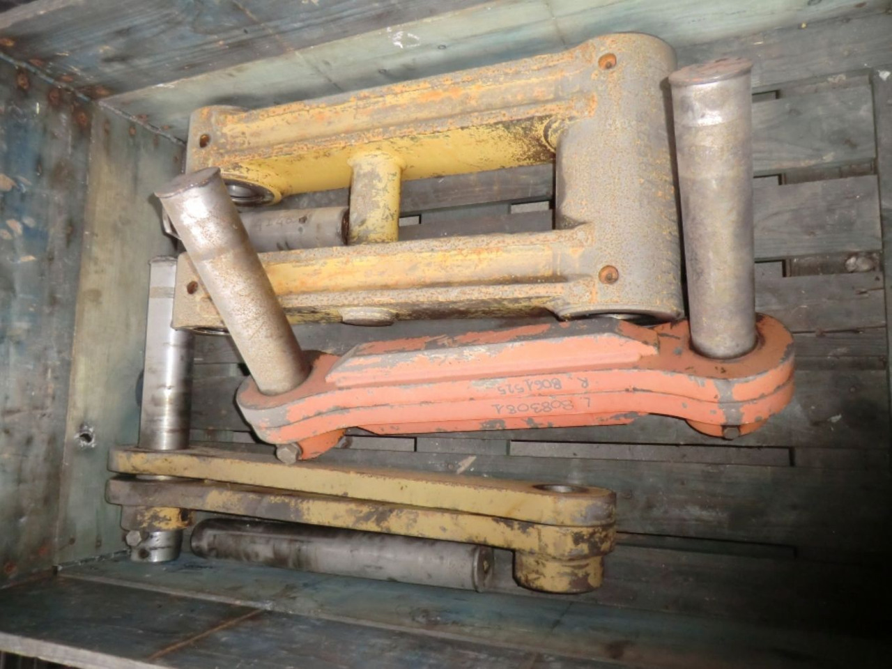 HITACHI ZX240 BAS BIELLA - هيكل السيارة الخارجية - آلات البناء: صورة 1 HITACHI ZX240 BAS BIELLA - هيكل السيارة الخارجية - آلات البناء: صورة 1