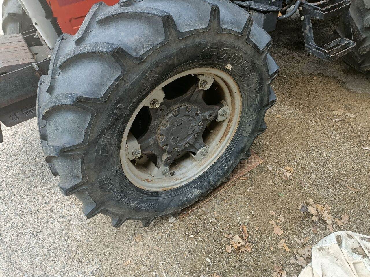 Massey Ferguson 383 - جرار: صورة 3 Massey Ferguson 383 - جرار: صورة 3