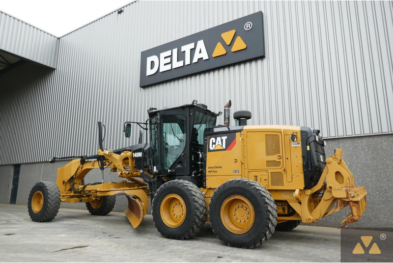 ممهدة Caterpillar 140M2: صورة 8
