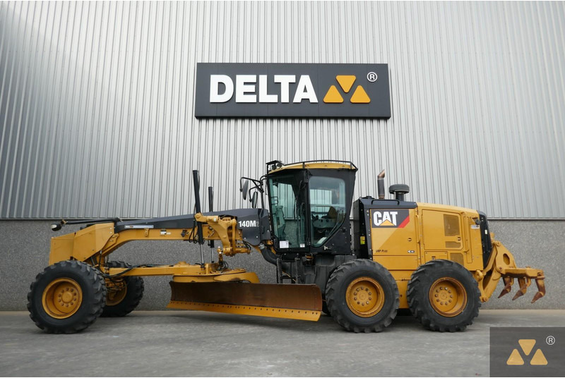 ممهدة Caterpillar 140M2: صورة 1