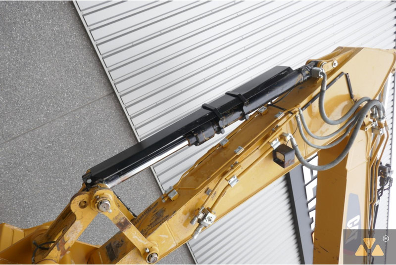 حفار زحاف Caterpillar 325F LCR: صورة 13