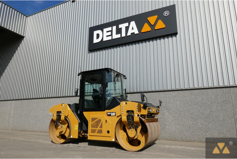 Caterpillar CB10 - مدحلة: صورة 3 Caterpillar CB10 - مدحلة: صورة 3