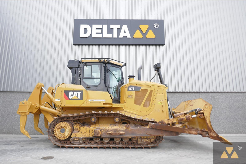Caterpillar D7E - جرافة: صورة 2 Caterpillar D7E - جرافة: صورة 2