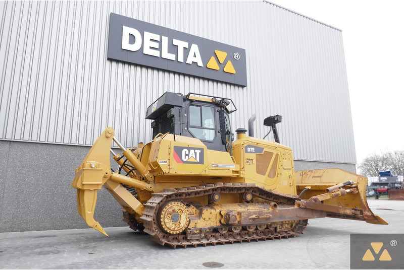 Caterpillar D7E - جرافة: صورة 5 Caterpillar D7E - جرافة: صورة 5