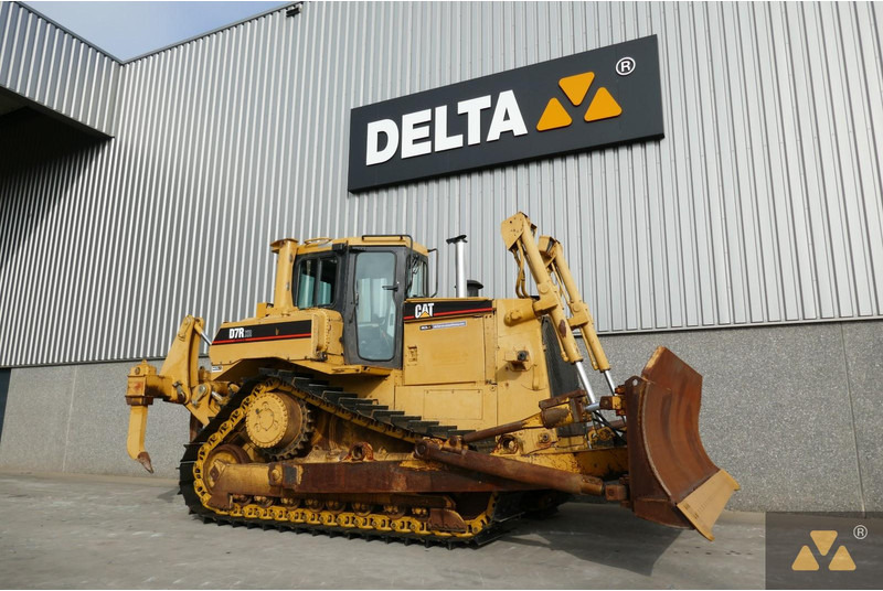 Caterpillar D7R XR Series II - جرافة: صورة 3 Caterpillar D7R XR Series II - جرافة: صورة 3
