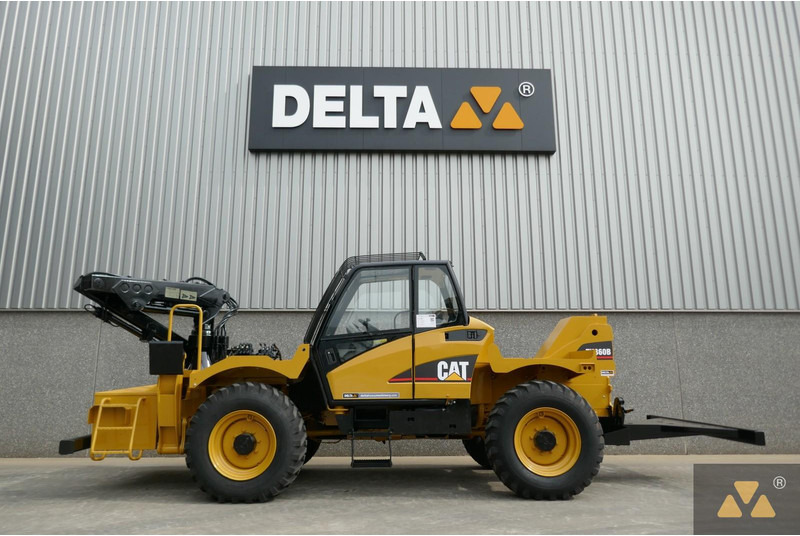 Caterpillar TH360B Welding Tractor - آلات البناء: صورة 1 Caterpillar TH360B Welding Tractor - آلات البناء: صورة 1