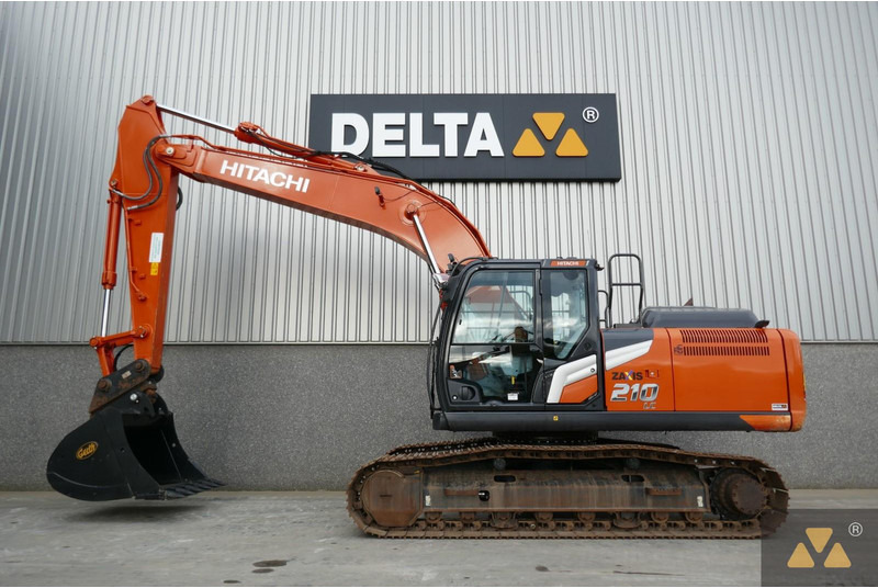 Hitachi ZX210LC-7 - حفار زحاف: صورة 1 Hitachi ZX210LC-7 - حفار زحاف: صورة 1