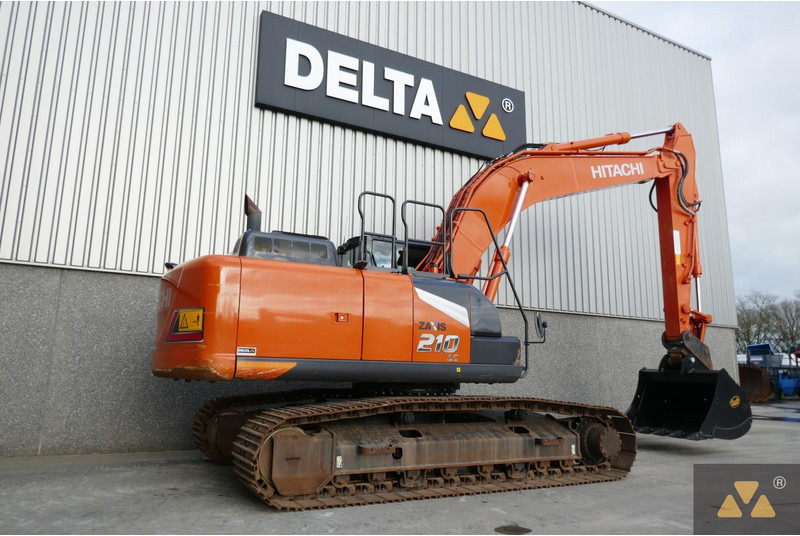 Hitachi ZX210LC-7 - حفار زحاف: صورة 5 Hitachi ZX210LC-7 - حفار زحاف: صورة 5