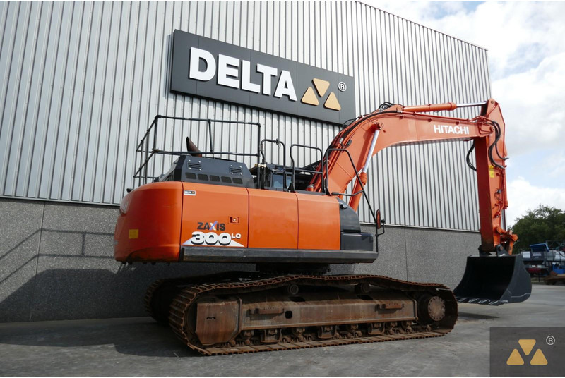 Hitachi ZX300LC-6 - حفار زحاف: صورة 5 Hitachi ZX300LC-6 - حفار زحاف: صورة 5