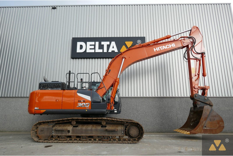Hitachi ZX300LC-7 - حفار زحاف: صورة 2 Hitachi ZX300LC-7 - حفار زحاف: صورة 2