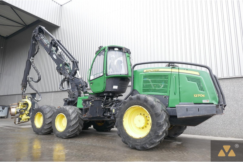 John Deere 1270E - حصادة الأخشاب: صورة 4 John Deere 1270E - حصادة الأخشاب: صورة 4