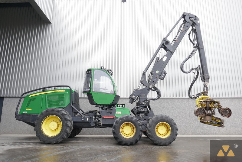 John Deere 1270E - حصادة الأخشاب: صورة 2 John Deere 1270E - حصادة الأخشاب: صورة 2