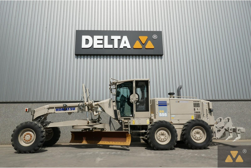 Komatsu GD555-5 Ex-army - ممهدة: صورة 1 Komatsu GD555-5 Ex-army - ممهدة: صورة 1