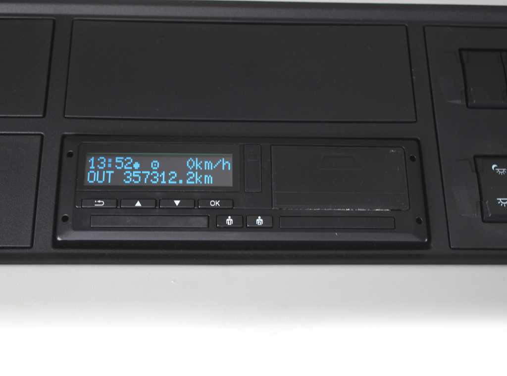 وحدة جر Ford F-MAX LL 12TX, EURO 6, LOWDECK, NAVIGATION, INDEPENDENT AIR CONDITIONING: صورة 16