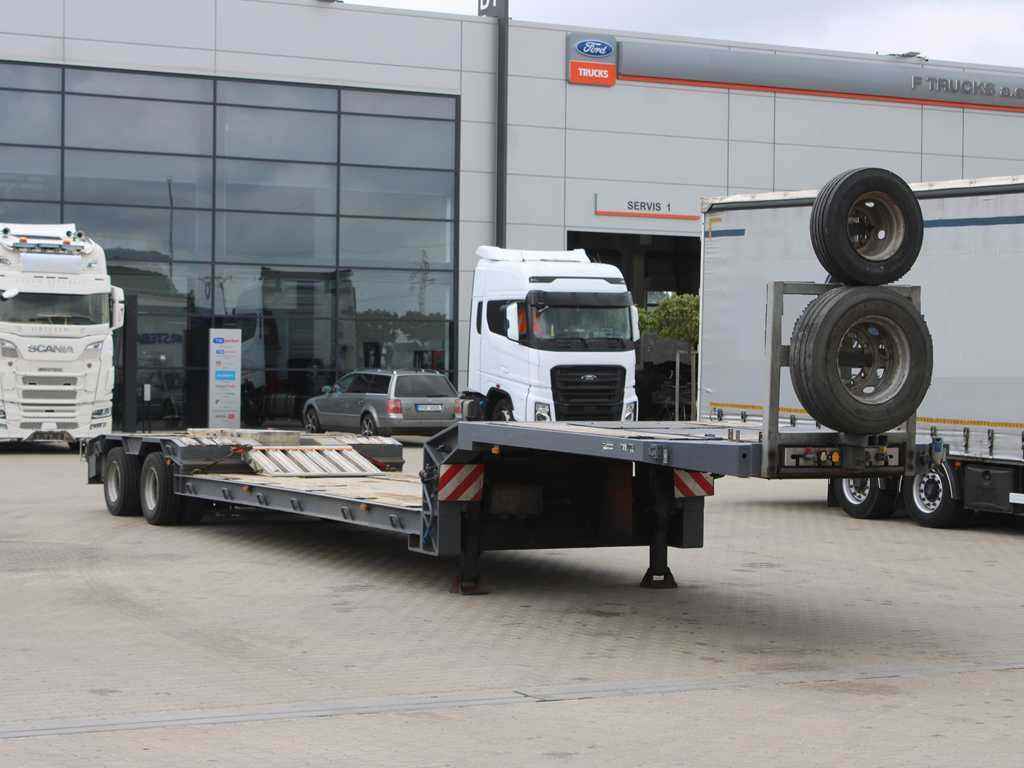 Goldhofer STZ-TL 2-27/80, DRIVE-IN - عربة منخفضة مسطحة نصف مقطورة: صورة 3 Goldhofer STZ-TL 2-27/80, DRIVE-IN - عربة منخفضة مسطحة نصف مقطورة: صورة 3
