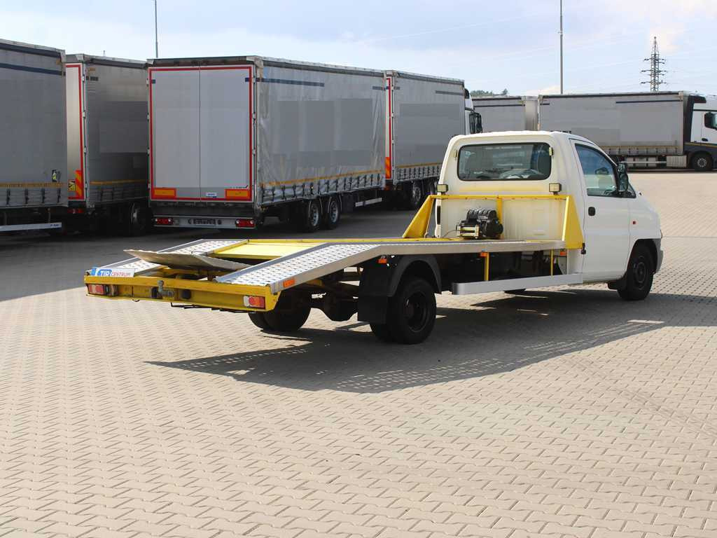 Hyundai H1 TRUCK, EURO 3, DRIVEWAYS, WINCH, TIRES 90% - شاحنة سحب: صورة 4 Hyundai H1 TRUCK, EURO 3, DRIVEWAYS, WINCH, TIRES 90% - شاحنة سحب: صورة 4