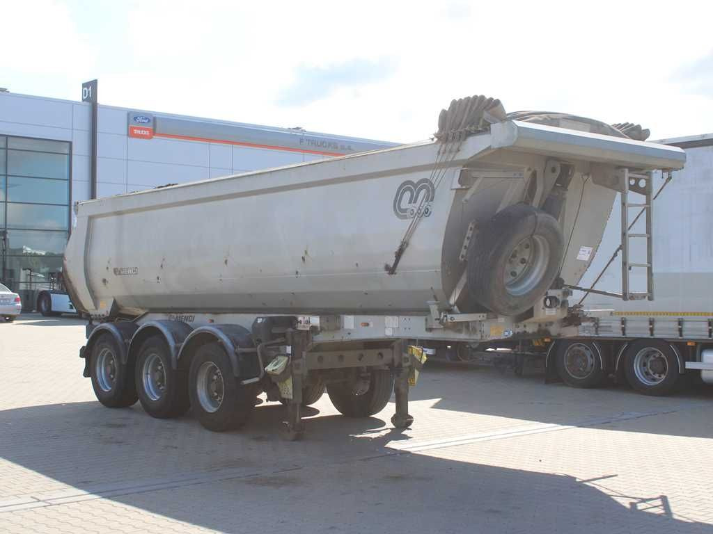 Menci SA 700 R, LIFTING AXLE, SHUTTER ROOF 12m³ - قلابة نصف مقطورة نصف مقطورة قلابة: صورة 2 Menci SA 700 R, LIFTING AXLE, SHUTTER ROOF 12m³ - قلابة نصف مقطورة نصف مقطورة قلابة: صورة 2