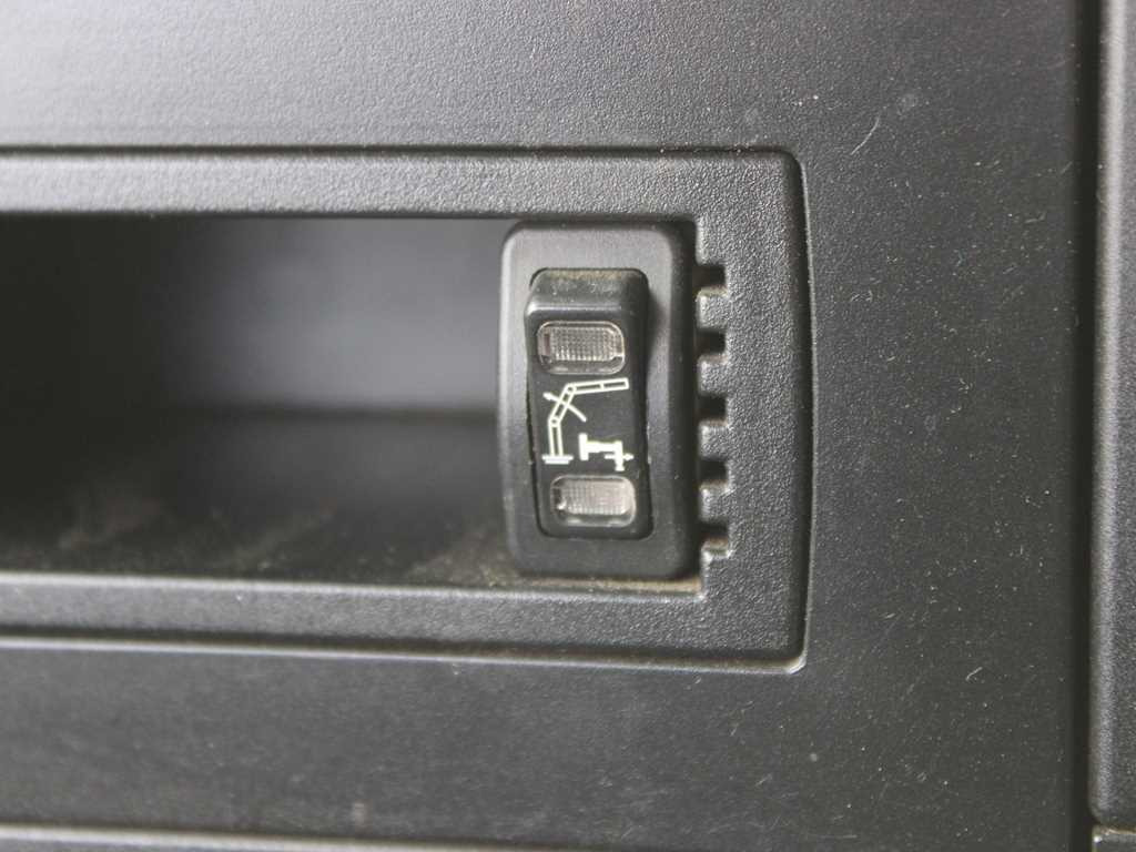 وحدة جر, نصف مقطورة اخشاب Mercedes-Benz Arocs 3351, 6x6, HYDRAULIC ARM LOGLIFT ET450, TYRES 80%: صورة 18 وحدة جر, نصف مقطورة اخشاب Mercedes-Benz Arocs 3351, 6x6, HYDRAULIC ARM LOGLIFT ET450, TYRES 80%: صورة 18