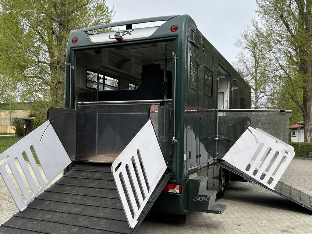 Volvo STX FL, 6 PEOPLE, 5 HORSES, CAMERA, 2X TAIL LIFT - شاحنة نقل خيل: صورة 5 Volvo STX FL, 6 PEOPLE, 5 HORSES, CAMERA, 2X TAIL LIFT - شاحنة نقل خيل: صورة 5