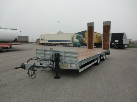 HUMBAUR HBTZ 217224 BS schräg Tandem-Tieflader Verzinkt, SAF-Achsen, - مقطورة مسطحة منخفضة: صورة 1 HUMBAUR HBTZ 217224 BS schräg Tandem-Tieflader Verzinkt, SAF-Achsen, - مقطورة مسطحة منخفضة: صورة 1