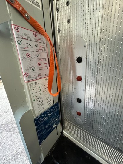 جديدة نصف مقطورة ستارة Krone City Liner Profi, 1-Achs- Zwangsgelenkt, Dhollandia LBW 2000kg,: صورة 12 جديدة نصف مقطورة ستارة Krone City Liner Profi, 1-Achs- Zwangsgelenkt, Dhollandia LBW 2000kg,: صورة 12