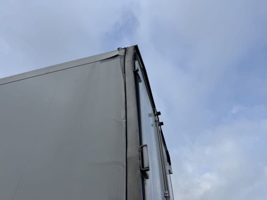 Krone Cool Liner, Thermo King SLX 300 , kleiner Schaden links hinten - نصف مقطورة متساوي الحرارة: صورة 4 Krone Cool Liner, Thermo King SLX 300 , kleiner Schaden links hinten - نصف مقطورة متساوي الحرارة: صورة 4
