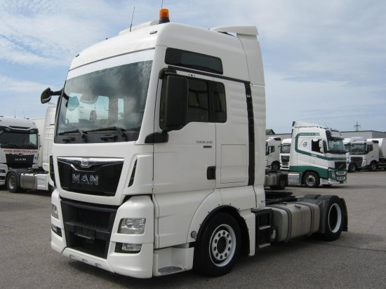 MAN TGX 18.440 XXL Low Deck, Retarder, Standklima, Euro 6, - وحدة جر: صورة 1 MAN TGX 18.440 XXL Low Deck, Retarder, Standklima, Euro 6, - وحدة جر: صورة 1
