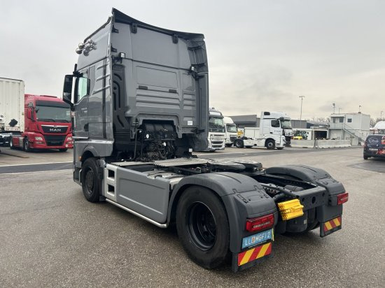 MAN TGX 18.640, Individual S, Full-Air, Alufelgen, Standklima, E6, Performance-Line, - وحدة جر: صورة 4 MAN TGX 18.640, Individual S, Full-Air, Alufelgen, Standklima, E6, Performance-Line, - وحدة جر: صورة 4