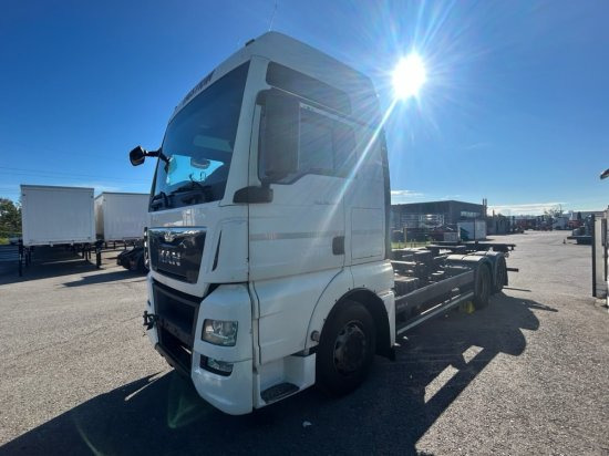 MAN TGX 26.440 BDF, XXL, Retarder, Automatik, E6, Liftachse, Motorschaden, Kurbelwellenschaden - شاحنات الحاويات / جسم علوي قابل للتغيير شاحنة: صورة 3 MAN TGX 26.440 BDF, XXL, Retarder, Automatik, E6, Liftachse, Motorschaden, Kurbelwellenschaden - شاحنات الحاويات / جسم علوي قابل للتغيير شاحنة: صورة 3