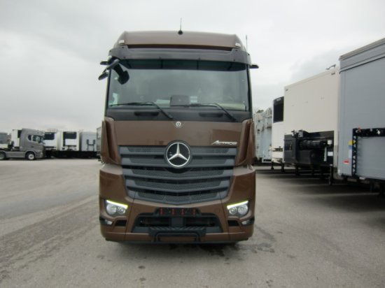 Mercedes-Benz Actros 1848 Gigaspace, Retarder, Standklima Retarder, Mirrow Cam, mehrere Einheiten - وحدة جر: صورة 2 Mercedes-Benz Actros 1848 Gigaspace, Retarder, Standklima Retarder, Mirrow Cam, mehrere Einheiten - وحدة جر: صورة 2