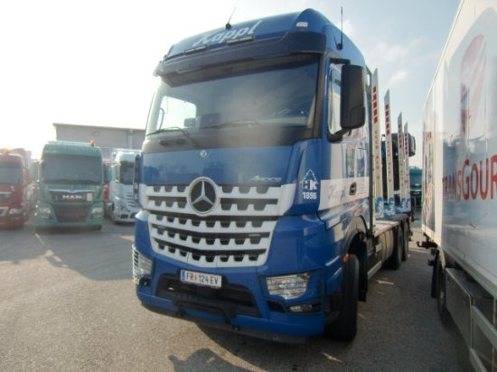 Mercedes-Benz Arocs 3353 6x4 Holztransp., Palfinger Kran Epsilon - شاحنة قطع الأشجار, شاحنة كرين: صورة 3 Mercedes-Benz Arocs 3353 6x4 Holztransp., Palfinger Kran Epsilon - شاحنة قطع الأشجار, شاحنة كرين: صورة 3