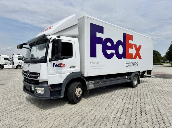 Mercedes-Benz Atego 1224 Koffer mit Hebebühne - شاحنة مقفلة: صورة 1 Mercedes-Benz Atego 1224 Koffer mit Hebebühne - شاحنة مقفلة: صورة 1