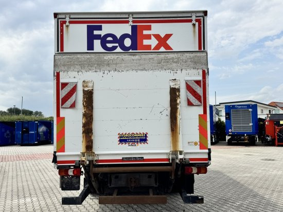 Mercedes-Benz Atego 1524 Koffer mit Hebebühne - شاحنة مقفلة: صورة 5 Mercedes-Benz Atego 1524 Koffer mit Hebebühne - شاحنة مقفلة: صورة 5