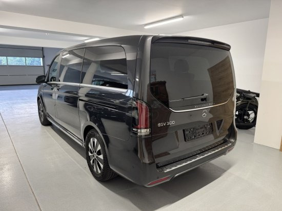Mercedes-Benz EQV 300 AVANTGARDE, Lang , 7 Sitzer - سيارة: صورة 5 Mercedes-Benz EQV 300 AVANTGARDE, Lang , 7 Sitzer - سيارة: صورة 5