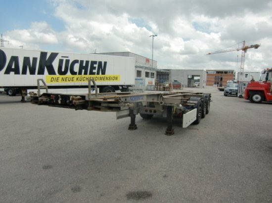 Schmitz Containerchassi 3-achsig SCF 24G45 Slider - نصف مقطورة لنقل الحاويات: صورة 1 Schmitz Containerchassi 3-achsig SCF 24G45 Slider - نصف مقطورة لنقل الحاويات: صورة 1
