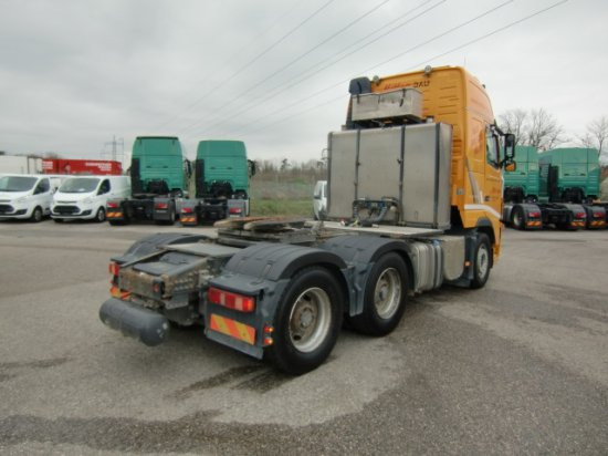 Volvo FH 16 700 6x4T, E5, Kipphydraulik I Shift, Schwerlastkupplung - وحدة جر: صورة 4 Volvo FH 16 700 6x4T, E5, Kipphydraulik I Shift, Schwerlastkupplung - وحدة جر: صورة 4