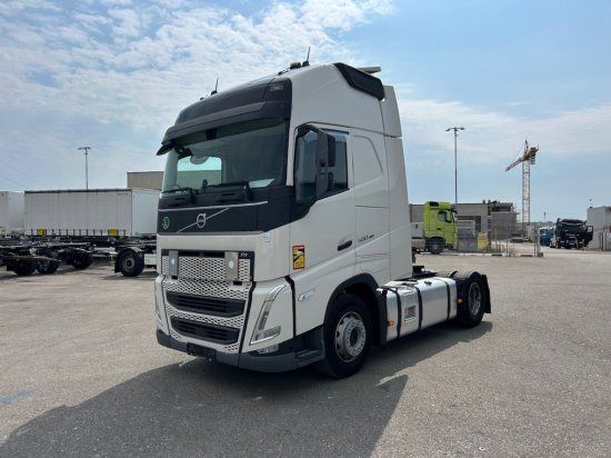 Volvo FH 500 EURO 6, I-Shift, Globetrotter, Standklima - وحدة جر: صورة 1 Volvo FH 500 EURO 6, I-Shift, Globetrotter, Standklima - وحدة جر: صورة 1