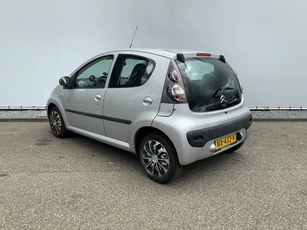 Citroen C1 1.0-12V Ambiance, 4-deurs, Airco. APK: 28-02-2026 - هاتشباك: صورة 3 Citroen C1 1.0-12V Ambiance, 4-deurs, Airco. APK: 28-02-2026 - هاتشباك: صورة 3