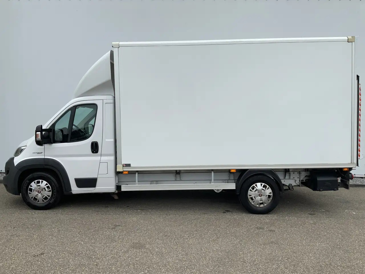Fiat Ducato 35H 2.3 MultiJet L3H1 Meubelbak & Lift & Zijdeur A - شاحنة مغلقة الصندوق: صورة 3 Fiat Ducato 35H 2.3 MultiJet L3H1 Meubelbak & Lift & Zijdeur A - شاحنة مغلقة الصندوق: صورة 3