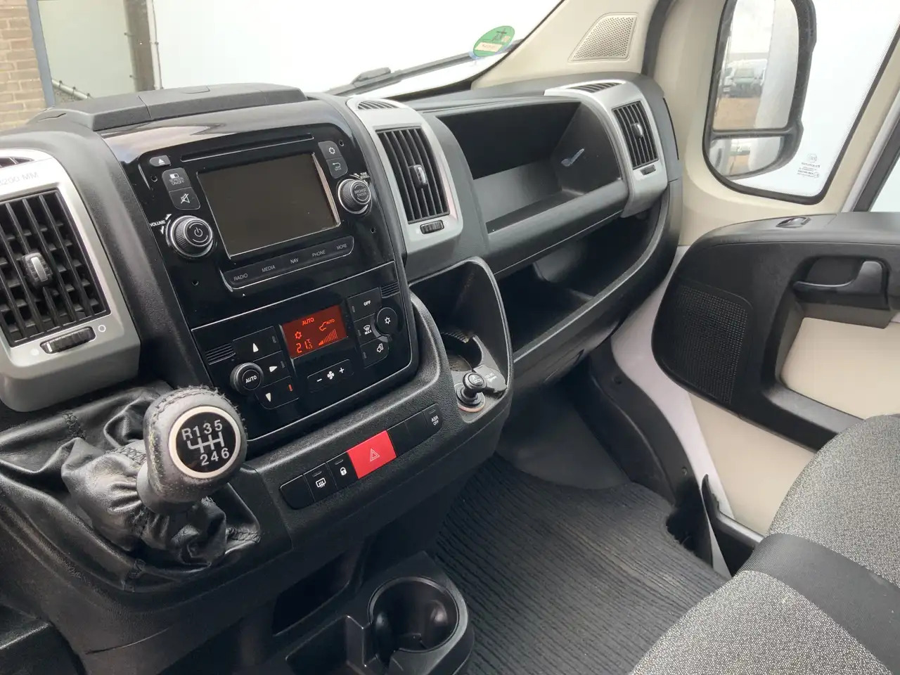 Fiat Ducato 35H 2.3 MultiJet L3H1 Meubelbak & Lift & Zijdeur A - شاحنة مغلقة الصندوق: صورة 4 Fiat Ducato 35H 2.3 MultiJet L3H1 Meubelbak & Lift & Zijdeur A - شاحنة مغلقة الصندوق: صورة 4