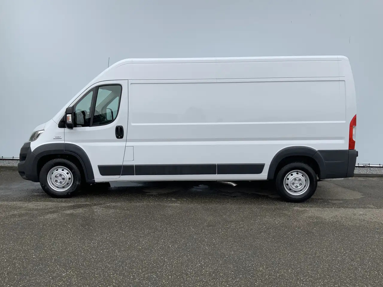 Fiat Ducato 35H 2.3 MultiJet L3H2 Maxi Airco Cruise Navi 3 Zit - فان: صورة 4 Fiat Ducato 35H 2.3 MultiJet L3H2 Maxi Airco Cruise Navi 3 Zit - فان: صورة 4