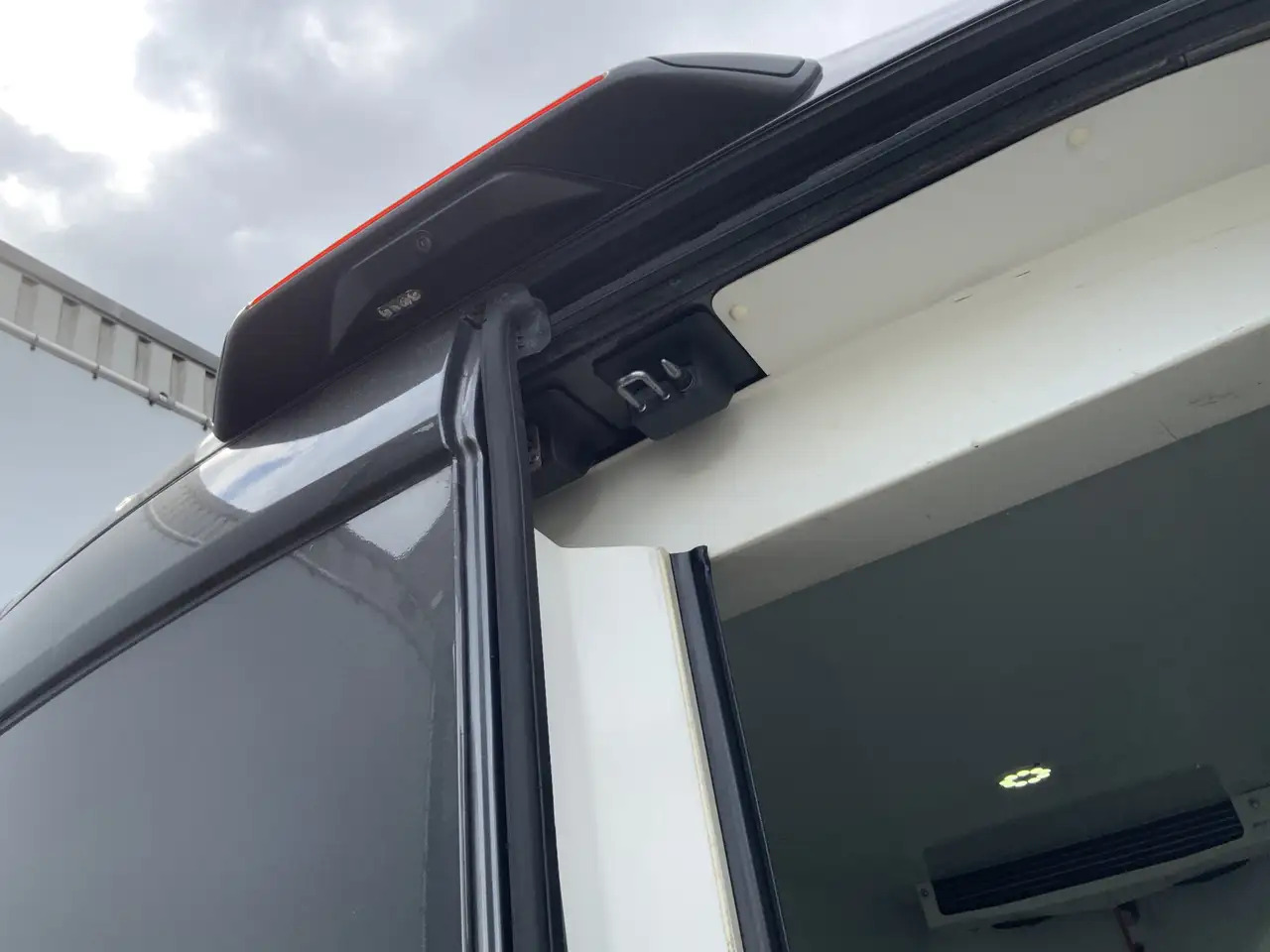 شاحنة مُبرّدة للتوصيل Ford Transit 350 2.0 TDCI L3H2 Trend Koelauto & Vries Automaat: صورة 16