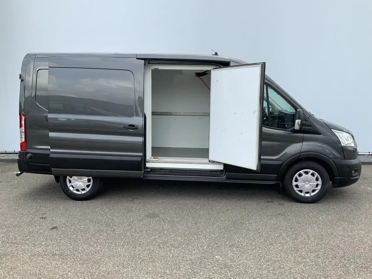 Ford Transit 350 2.0 TDCI L3H2 Trend Koelauto & Vries Automaat - شاحنة مُبرّدة للتوصيل: صورة 4 Ford Transit 350 2.0 TDCI L3H2 Trend Koelauto & Vries Automaat - شاحنة مُبرّدة للتوصيل: صورة 4